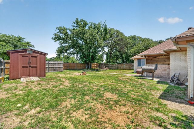 1801 Rayna Drive, Weatherford, TX 76086