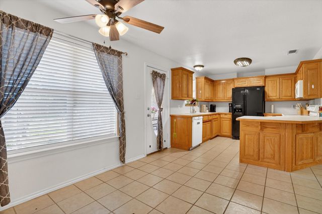 1801 Rayna Drive, Weatherford, TX 76086
