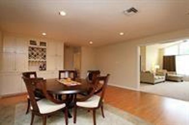 7622 Richmond Avenue, Houston, TX 77063