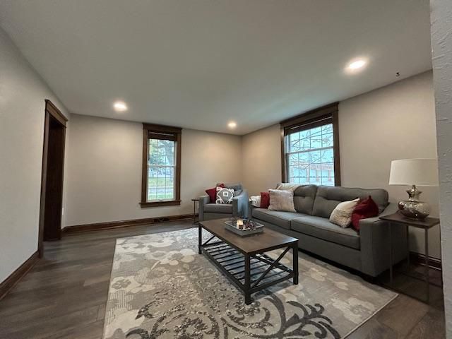 110 4th Street SW, Plainview, MN 55964