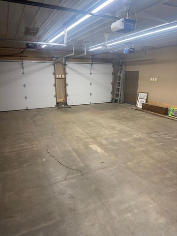 110 4th Street SW, Plainview, MN 55964