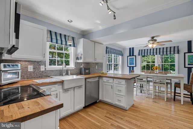 233 CIRCLE RD, Pasadena, MD 21122