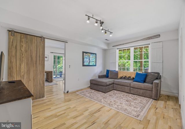 233 CIRCLE RD, Pasadena, MD 21122