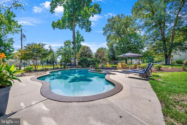 233 CIRCLE RD, Pasadena, MD 21122