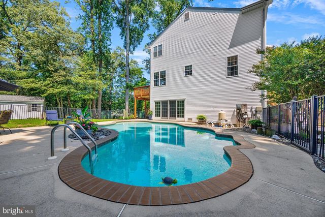 233 CIRCLE RD, Pasadena, MD 21122