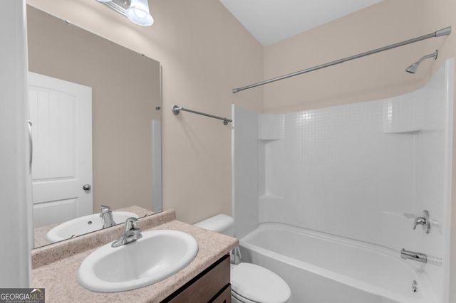 139 W W Winn Avenue, Hinesville, GA 31313