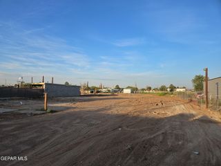 8644 Holmsley Trail, El Paso, TX 79907