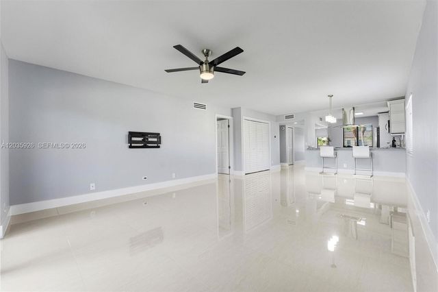 16451 Blatt Blvd 201, Weston, FL 33326