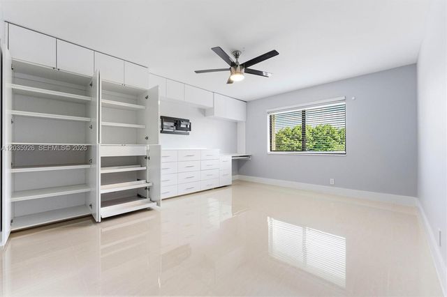 16451 Blatt Blvd 201, Weston, FL 33326