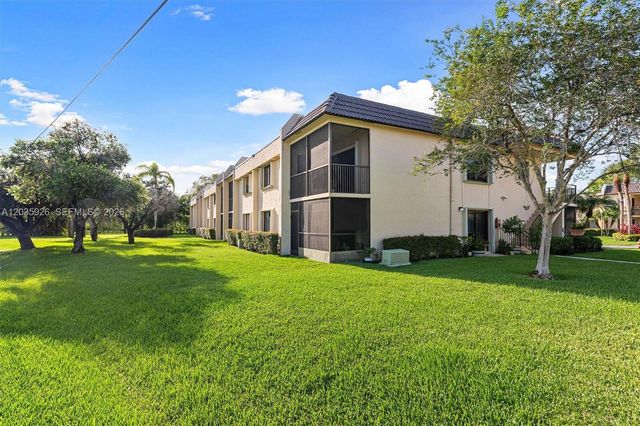 16451 Blatt Blvd 201, Weston, FL 33326