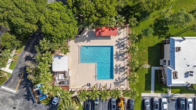 16451 Blatt Blvd 201, Weston, FL 33326