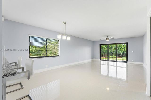 16451 Blatt Blvd 201, Weston, FL 33326