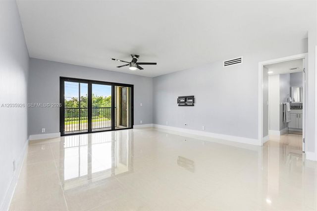 16451 Blatt Blvd 201, Weston, FL 33326