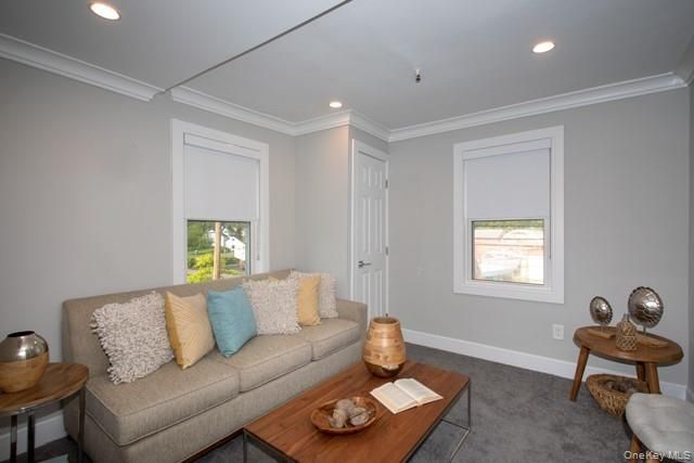35-4 New York Avenue 35-4, Huntington, NY 11743