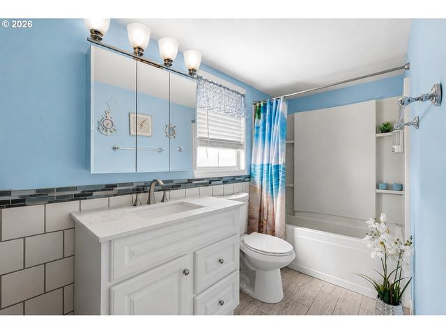 7005 Se 66TH Ave, Portland, OR 97206
