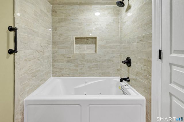 78 Heritage Village B, Southbury, CT 06488