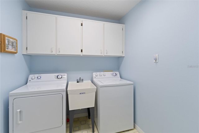 6741 NORTHLAKE DRIVE, Zephyrhills, FL 33542