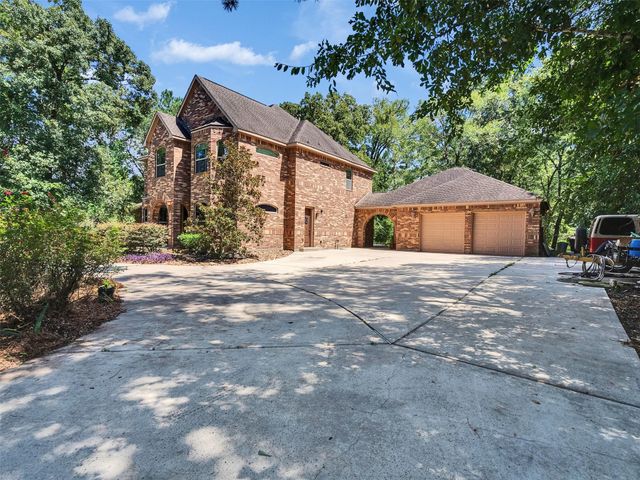28503 Champions Ridge Road, Magnolia, TX 77354