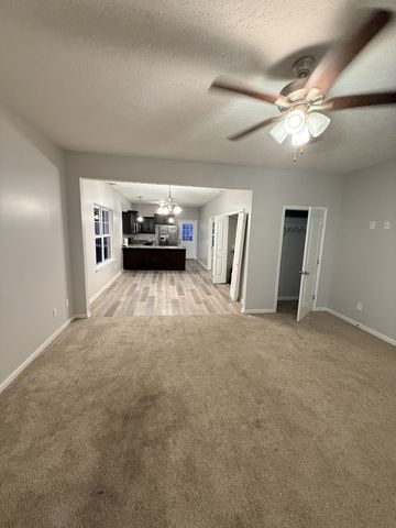 400 Rick McCormick Dr, La Vergne, TN 37086