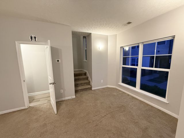 400 Rick McCormick Dr, La Vergne, TN 37086