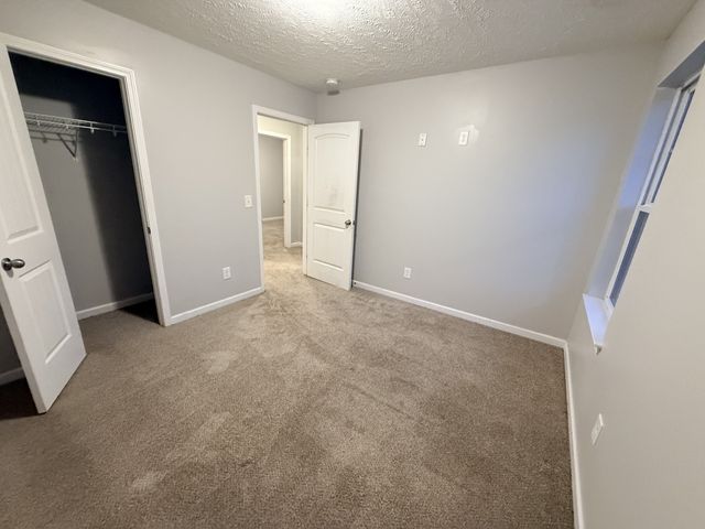 400 Rick McCormick Dr, La Vergne, TN 37086