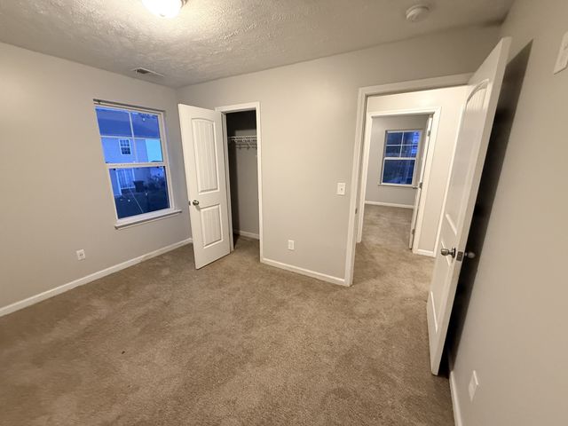 400 Rick McCormick Dr, La Vergne, TN 37086