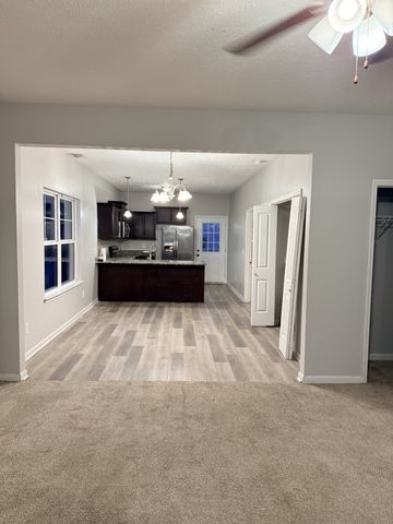 400 Rick McCormick Dr, La Vergne, TN 37086
