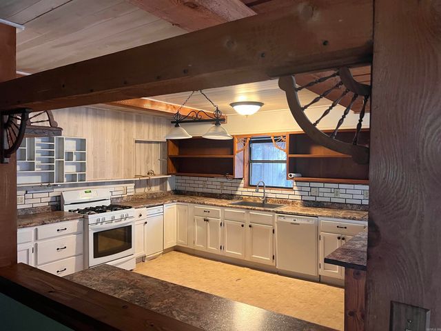 412 N Park St, Heber Springs, AR 72543