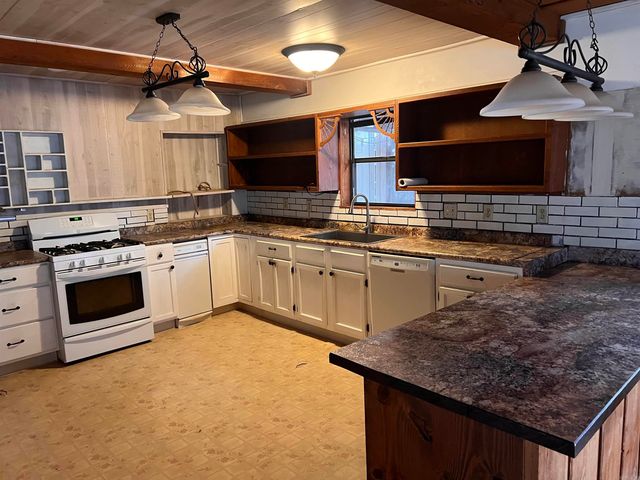 412 N Park St, Heber Springs, AR 72543