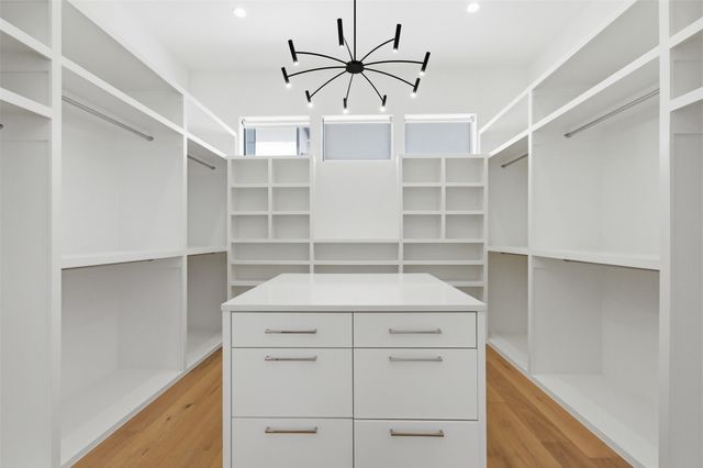 9855 Kingsway Avenue, Dallas, TX 75230