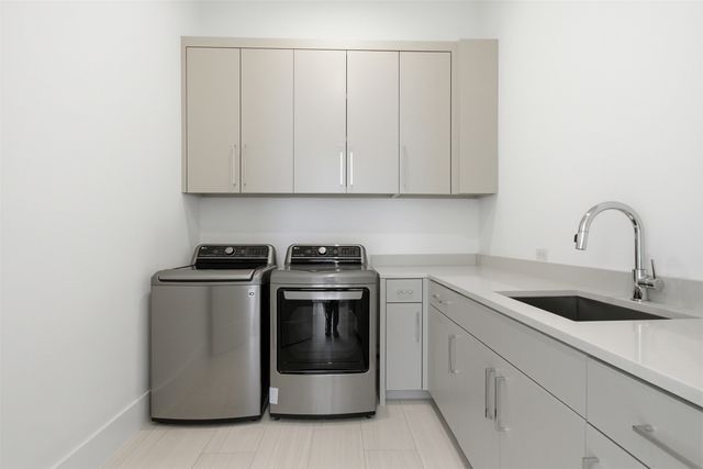 9855 Kingsway Avenue, Dallas, TX 75230