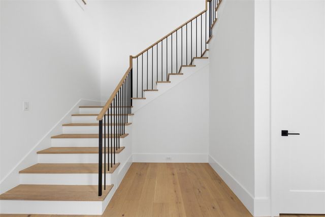 9855 Kingsway Avenue, Dallas, TX 75230