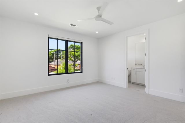 9855 Kingsway Avenue, Dallas, TX 75230