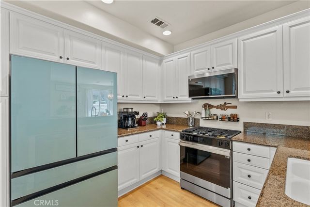 28354 Santa Rosa Lane, Saugus, CA 91350