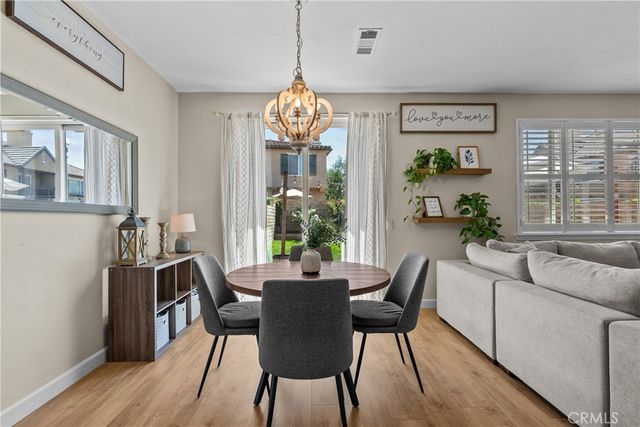 28354 Santa Rosa Lane, Saugus, CA 91350
