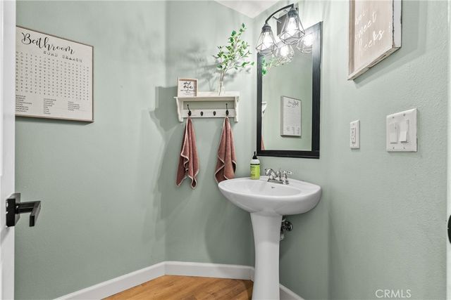28354 Santa Rosa Lane, Saugus, CA 91350