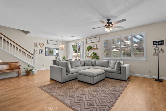 28354 Santa Rosa Lane, Saugus, CA 91350