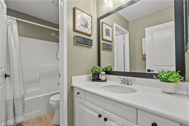 28354 Santa Rosa Lane, Saugus, CA 91350
