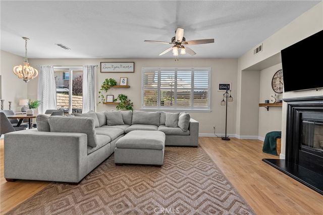 28354 Santa Rosa Lane, Saugus, CA 91350