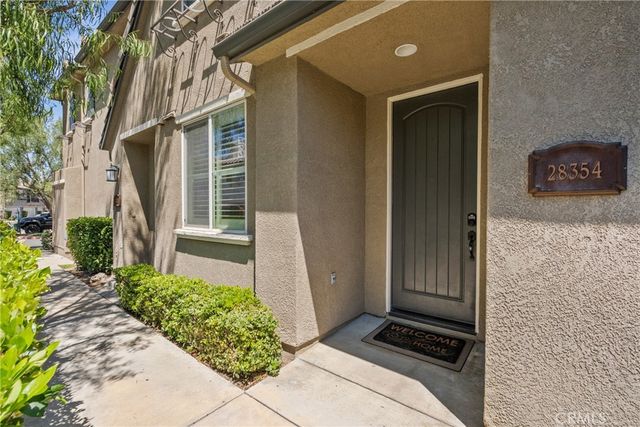 28354 Santa Rosa Lane, Saugus, CA 91350