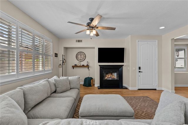28354 Santa Rosa Lane, Saugus, CA 91350