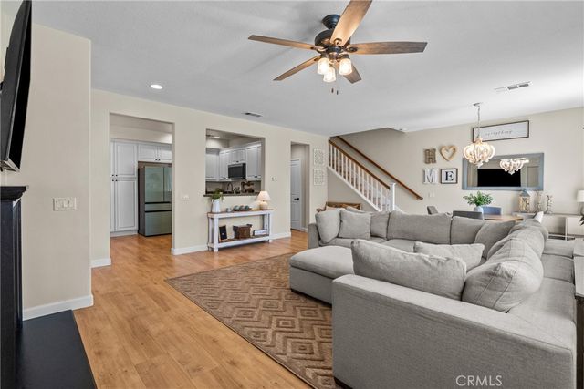 28354 Santa Rosa Lane, Saugus, CA 91350