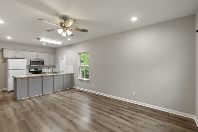 420 Durrett St, Springfield, TN 37172