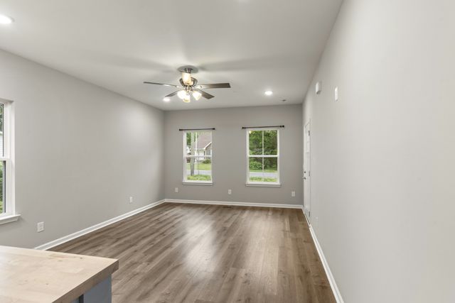 420 Durrett St, Springfield, TN 37172