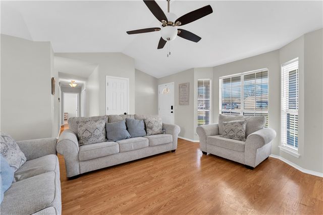 511 Del Circle, Lowell, AR 72745