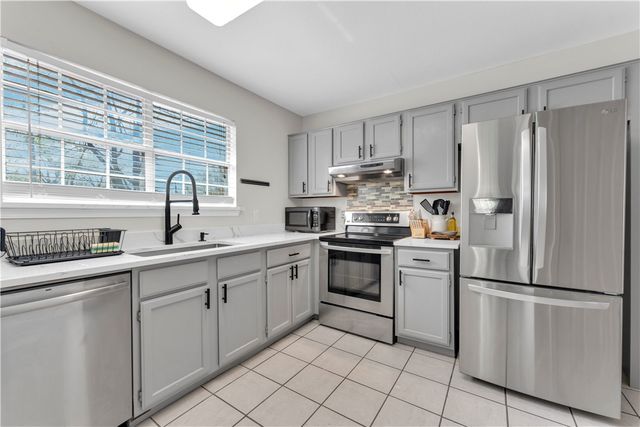 511 Del Circle, Lowell, AR 72745