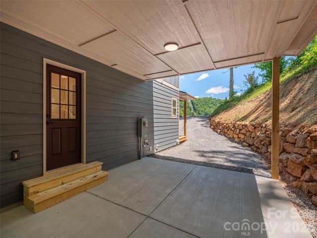 214 Aster Ridge Drive, Waynesville, NC 28786