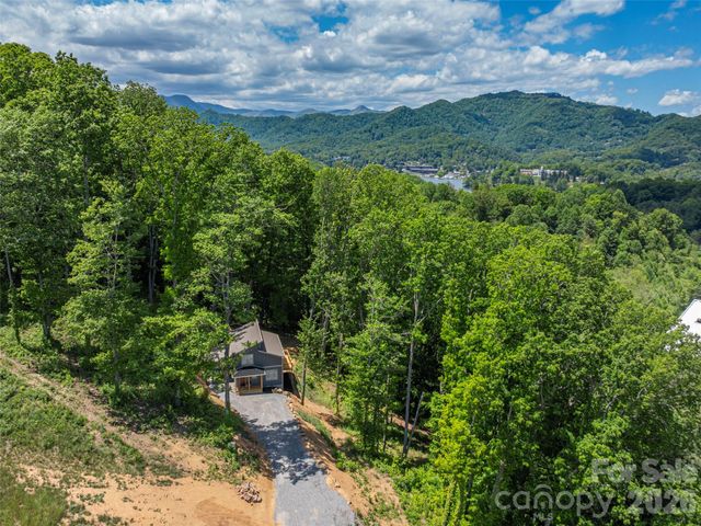 214 Aster Ridge Drive, Waynesville, NC 28786