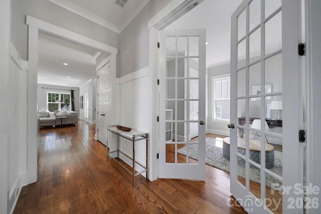 3015 Commonwealth Avenue, Charlotte, NC 28205