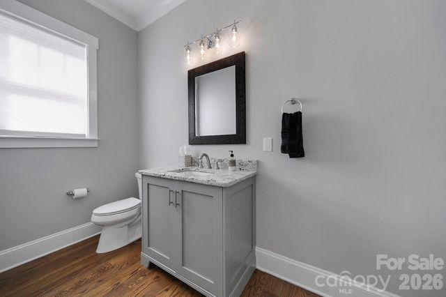 3015 Commonwealth Avenue, Charlotte, NC 28205